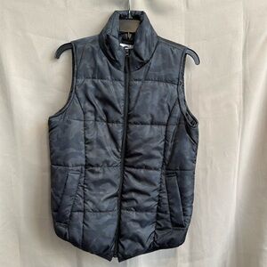 ZYIA Black Gray Camo Puffer Vest Women’s Size L